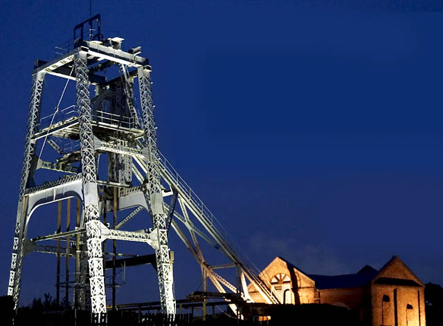 大牟田市 - 世界文化遺産登録10周年記念イベント「夜のランタンフェス」開催