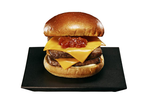 モスバーガー 肉を楽しむためのモスの匠味(たくみ)が復活!「黒毛和牛のダブルチーズバーガー」数量限定登場