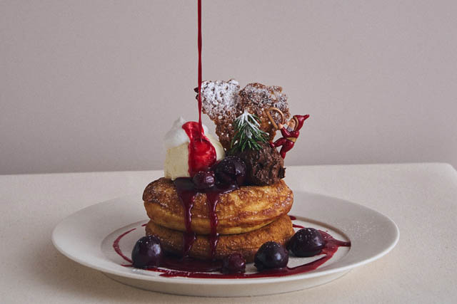 ビブリオテーク - 12月限定、ショコラとチェリーが主役の「フォレノワールパンケーキ」登場