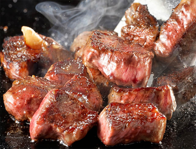 オリエンタルホテル福岡 博多ステーション - 忘年会にもおすすめ 目の前で焼き上げるステーキ＆揚げたて串揚げ「冬の味わいディナーブッフェ」開催