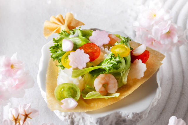 ヒルトン福岡シーホーク - 桜咲くアフタヌーンティー風寿司ランチ「花蓮（かれん）」新メニュー開始