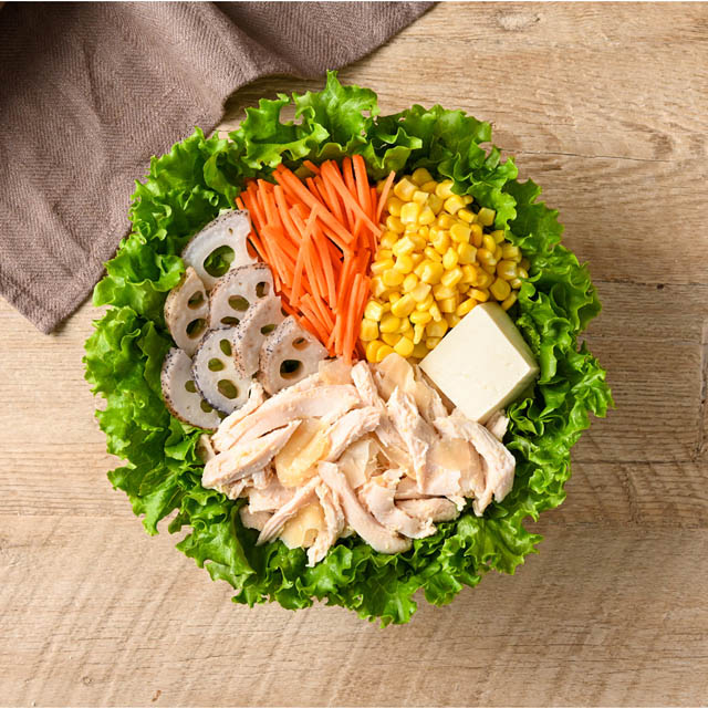 サラダボウル専門店 WithGreen - 有坂農場の古代れんこんや香ばしい焼きネギを味わう「季節限定サラダ」発売