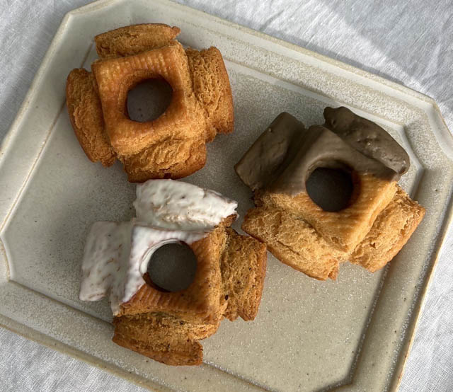 解凍ゼロ秒 – 凍ったまま食べる魔法のドーナツを販売する「3時のドーナツ」博多エキナカマイングに期間限定初出店