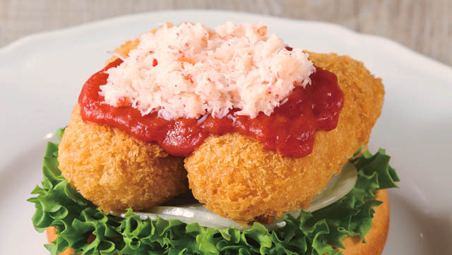 フレッシュネスバーガー、北海道産オオズワイガニの蟹身を存分に堪能「冬の濃厚クリームコロッケバーガー」登場