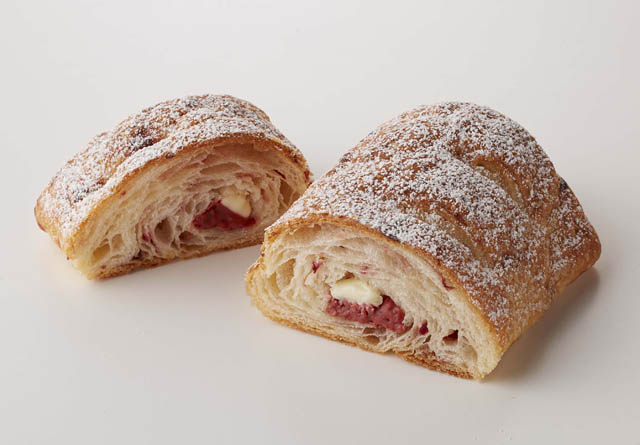 三日月屋 - 甘酸っぱい香りが春の訪れを感じる「クロワッサン いちご」が登場