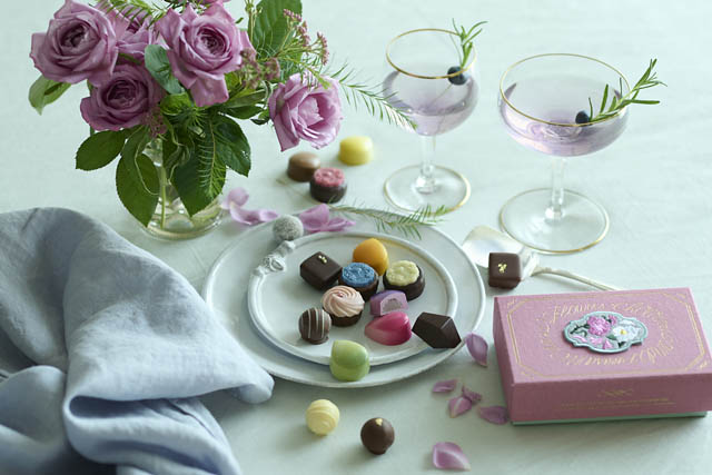 2026年 モロゾフのバレンタイン「花と酒とチョコレート」が贈る – こころを満たす新商品が登場