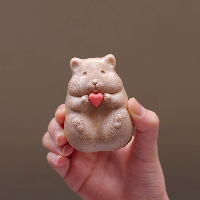 愛らしさで好評の「ハムスターモナカ」季節限定 チョコ餡 - 今年も登場