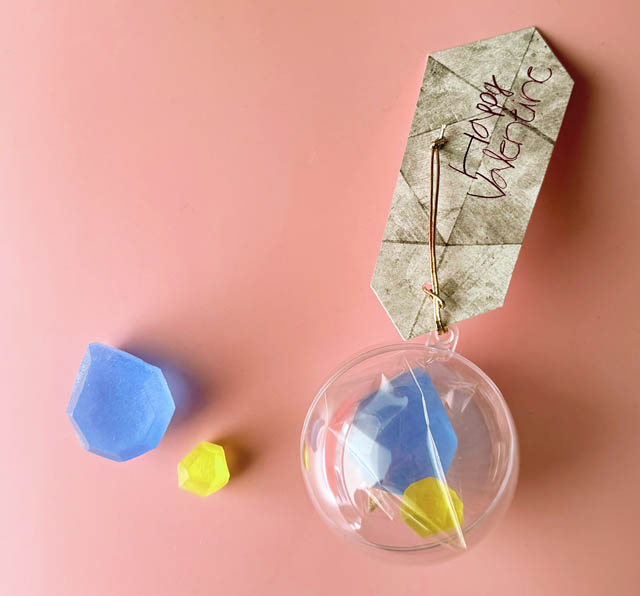 福岡市のハラペコラボ - 宝石みたいな琥珀糖こうぶつヲカシ「ポップなカプセル入りバレンタイン限定デザイン」登場