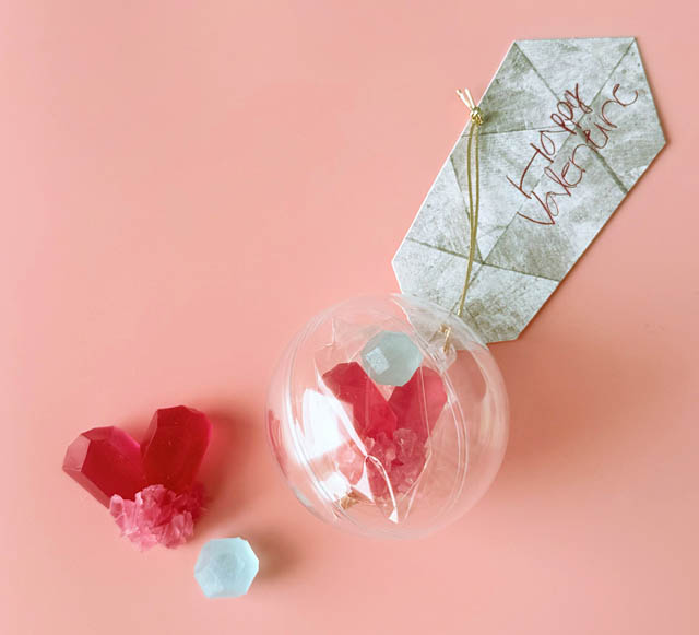 福岡市のハラペコラボ - 宝石みたいな琥珀糖こうぶつヲカシ「ポップなカプセル入りバレンタイン限定デザイン」登場