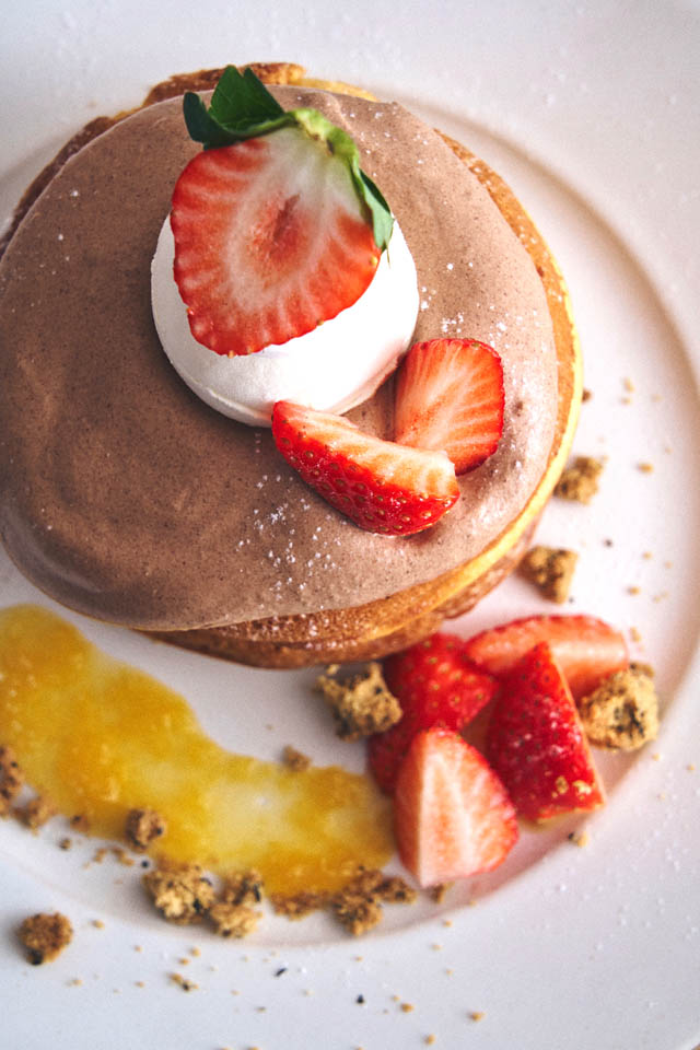 ショコラ×いちご×紅茶が織りなす、ビブリオテークの「バレンタインパンケーキ」登場