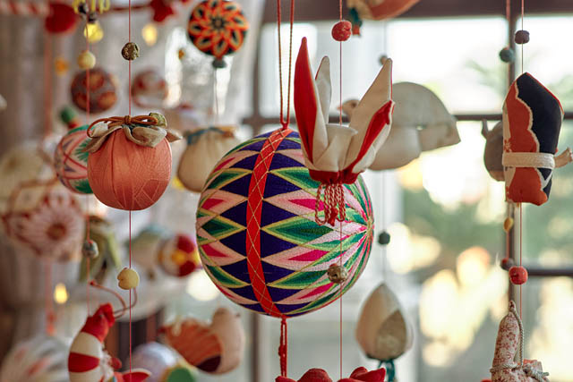 国指定名勝の料亭旅館 御花 - 柳川の街が華やぐ春の風物詩「さげもんめぐり」にあわせ「さげもんルーム」などの期間限定プランの予約開始