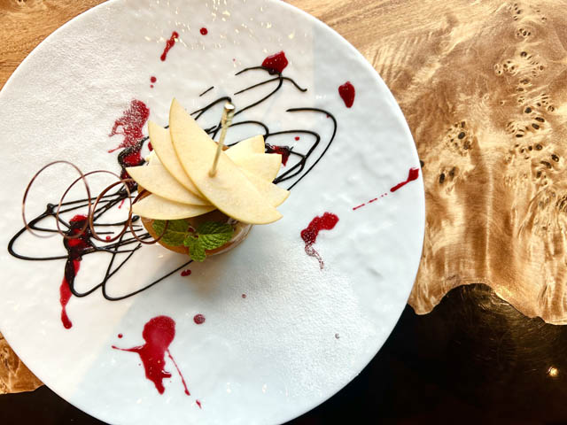 ザ ロイヤルパーク キャンバス 福岡中洲 - りんごの甘みと酸味が際立つバレンタインメニューが登場