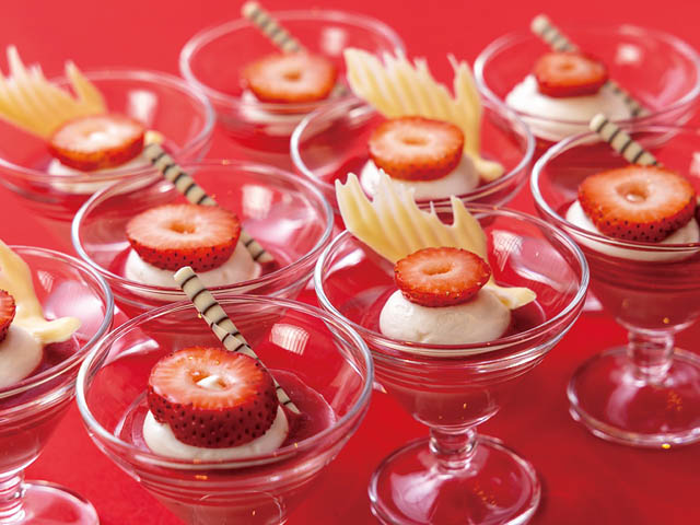 九州7県&栃木県の8種類のいちごがソラリア西鉄ホテル福岡に集結!スイーツビュッフェ「春のいちごワンダーランド」開催