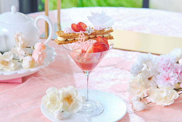 ザ ストリングス 博多 - 桜といちごが奏でる「桜色のストロベリーアフタヌーンティー」期間限定販売