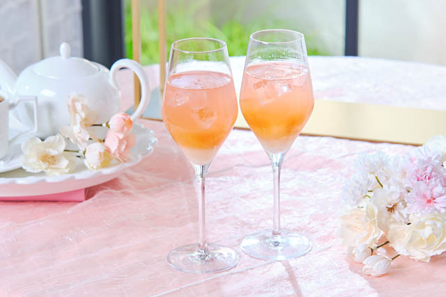 ザ ストリングス 博多 - 桜といちごが奏でる「桜色のストロベリーアフタヌーンティー」期間限定販売