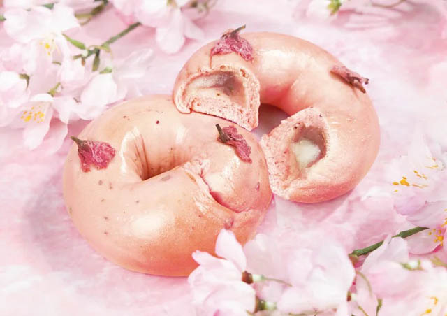 BAGEL & BAGEL - 春の訪れを感じさせる期間限定メニュー「桜もち ベーグル」登場