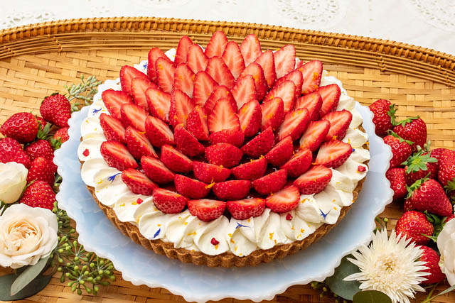 キル フェ ボン 春メニュー「旬のイチゴや柑橘が彩る季節限定タルト」登場