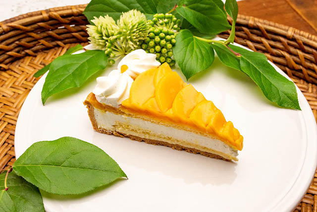 キル フェ ボン 春メニュー「旬のイチゴや柑橘が彩る季節限定タルト」登場