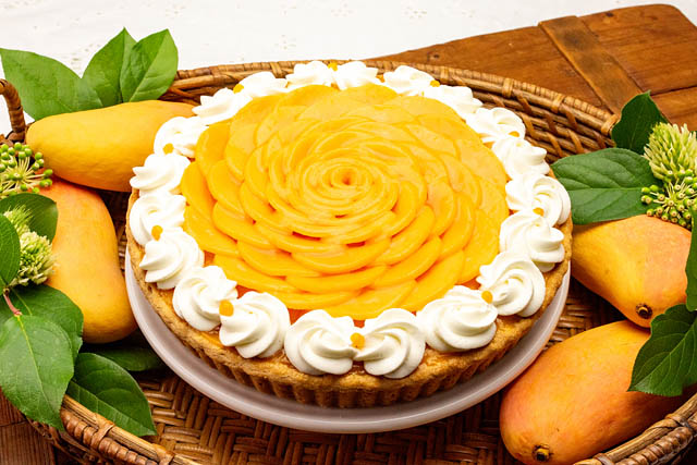 キル フェ ボン 春メニュー「旬のイチゴや柑橘が彩る季節限定タルト」登場