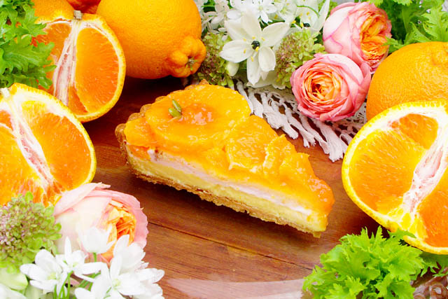 キル フェ ボン 春メニュー「旬のイチゴや柑橘が彩る季節限定タルト」登場