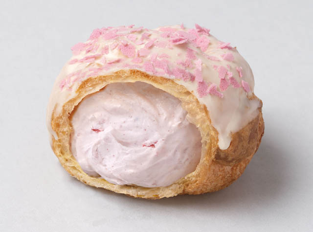 ビアードパパに春の新作！伝説の「クッキー＆クリーム」が復活登場 - 苺の限定フレーバーも