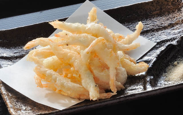 富山ブラックラーメンや石川のかに汁などできたてをその場で楽しむ"北陸フードコート"に注目!「第二回 北陸展」天神で開催決定