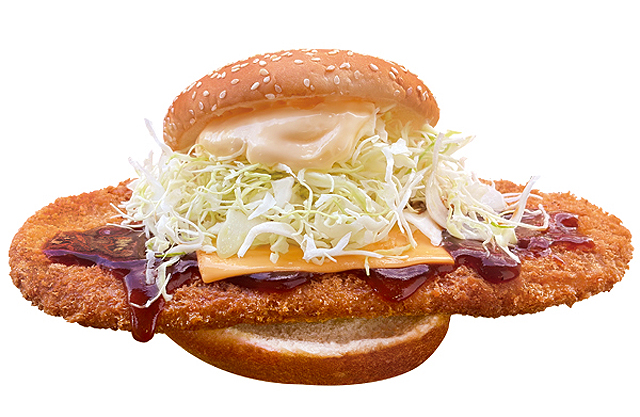 超巨大メンチカツを豪快にサンド！「わんぱくメンチカツバーガー」ドムドムより期間限定で販売開始！