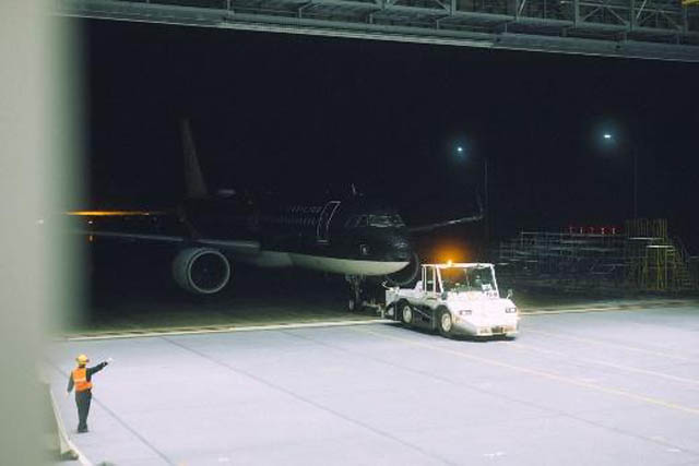 北九州空港で飛行機とお泊まり？ - 20周年限定、1日12組の「格納庫ナイト」が激レアすぎる