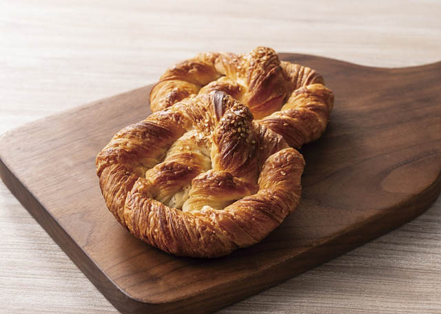 タリーズコーヒー「ハニーハニーミルクラテ」「＆TEA ハニーハニーロイヤルミルクティー」など春を彩るラインナップ発売へ