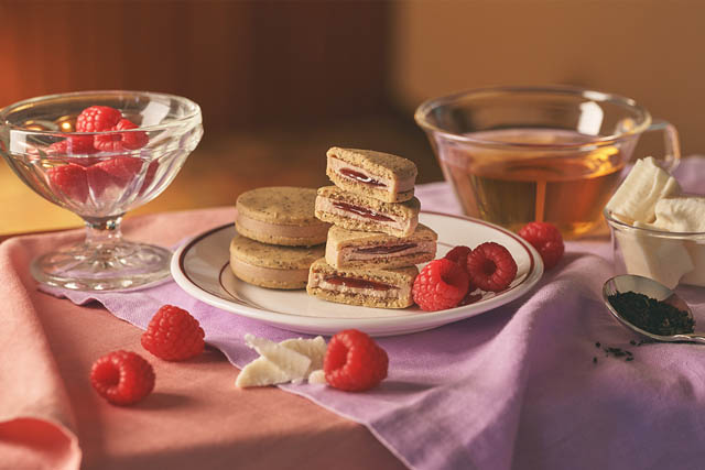 九州初上陸 - 滴る雫の紅茶菓子「TeaDrop.」天神に期間限定ショップを出店へ