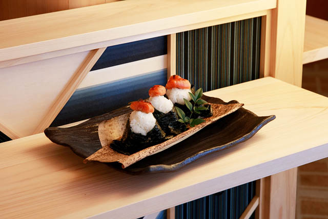 グランドハイアット福岡 - 開業30周年を記念、福岡の伝統工芸「小倉織」を取り入れた新デザインのオリジナル屋台が誕生