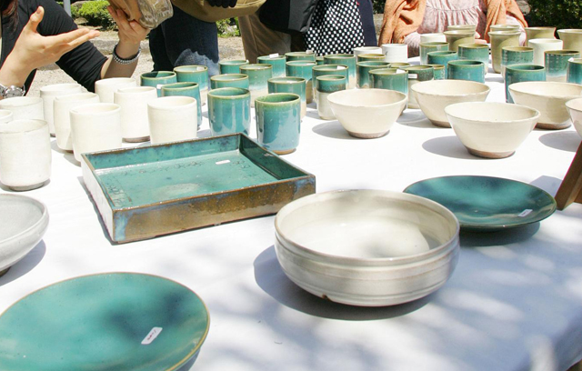国指定伝統的工芸品の茶陶がお買い得に！「上野焼（あがのやき）春の陶器まつり」シャトルバスも運行！