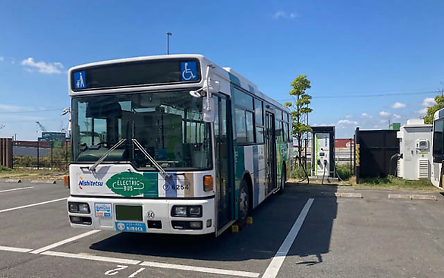 西鉄バスが「次世代型」へ加速。EVバス9台をITで一元管理、アイランドシティで4月始動