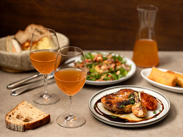 THE CITY BAKERY - 自社農園のぶどうを「京都ワイナリー 四条河原町醸造」にて醸造、キャナルでオレンジワインの提供をスタート