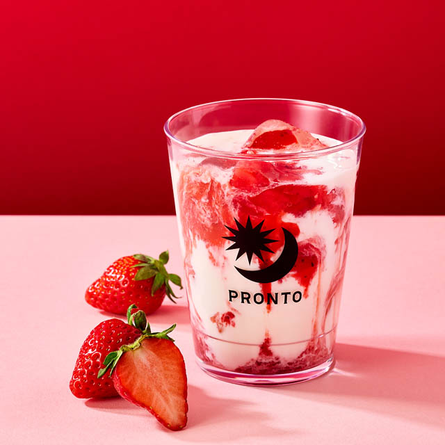 プロント - 毎年人気のいちごドリンクに新商品が登場「ストロベリーヨーグルトラテ」「いちごのジャスミンティーソーダ」発売へ